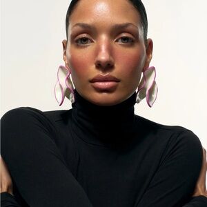 8 Other Reasons Auda Earrings